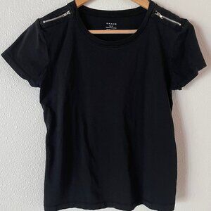 Grace‎ Black Zipper Shoulders T-Shirt Size M